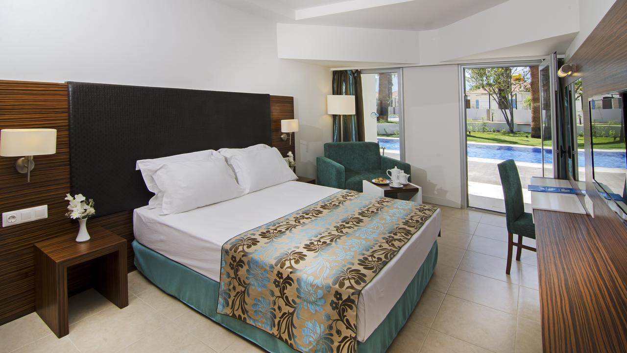 Palm Wings Kusadasi Beach Resort&Spa Exterior foto