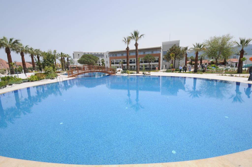 Palm Wings Kusadasi Beach Resort&Spa Exterior foto